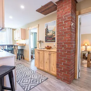 Apartment Craftsman's Loft - Heritage Charm - Ac - 5 Min Dt Calgary